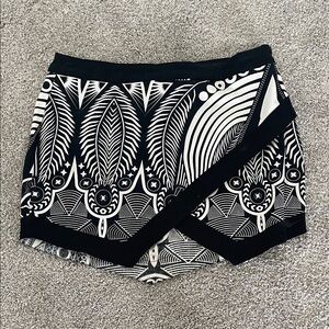 Black and White Patterned Skirt
